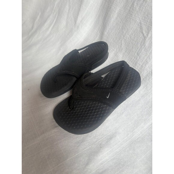 Nike little kid size 7c black flips flop sandals - Picture 2 of 5